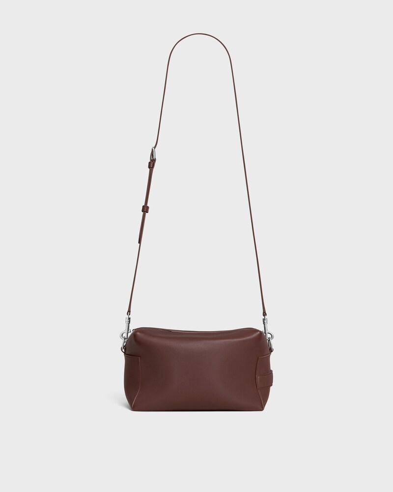 BOLSA TRANSVERSAL TAKE AWAY EM PELE DE BEZERRO LISA - CHESTNUT - BOLSAS TRANSVERSAIS - 1 | CELINE