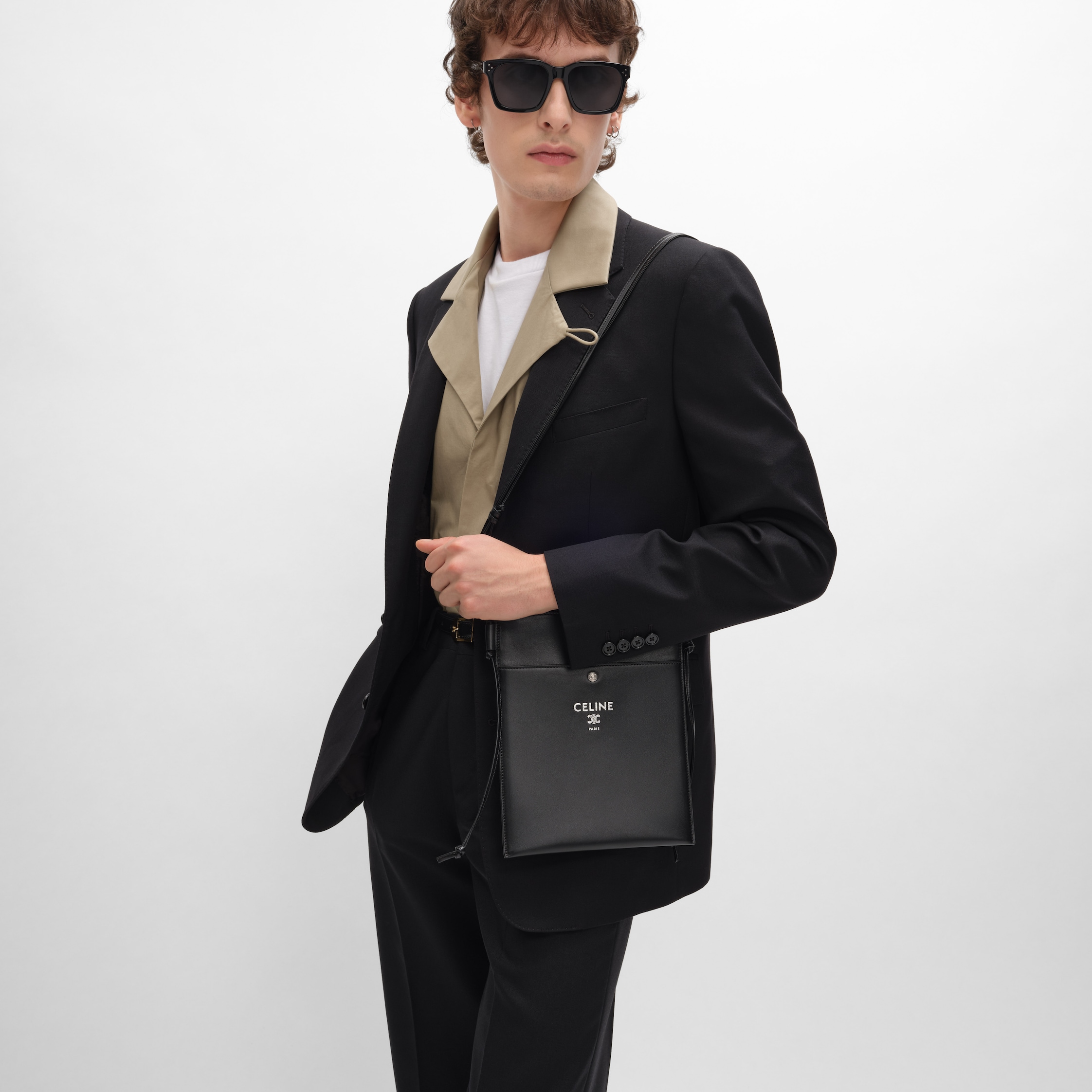 SHARP POUCH TAKE AWAY IN SMOOTH LAMBSKIN - BLACK | CELINE