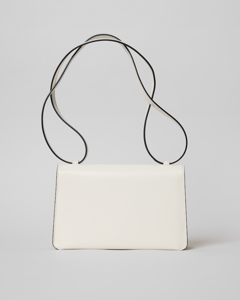 17 IN PELLE DI VITELLO LUCIDA - BIANCO CREMA / NERO - PER LA SERA - 1 | CELINE