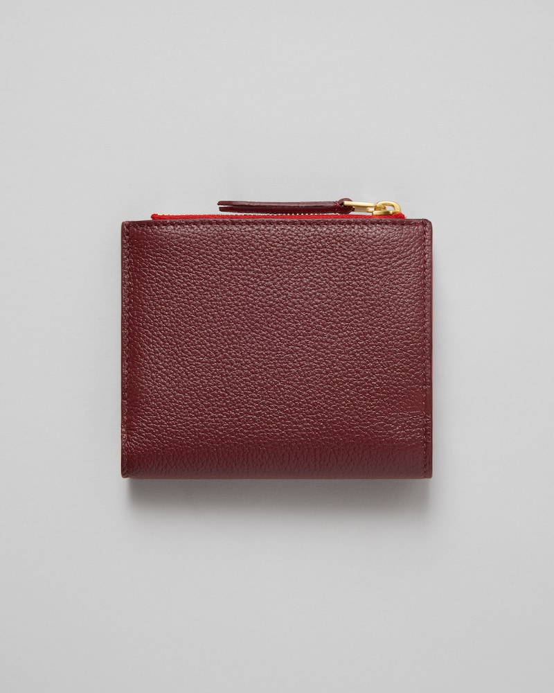 COMPACT WALLET TRIOMPHE STAMP IN GRAINED SUPPLE CALFSKIN - SYRAH / ULTRA RED - WALLETS - 1 | CELINE