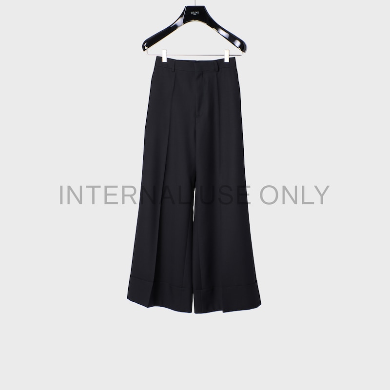 กางเกงครอปพับปลายขา รุ่น PETITE - สีดำ -  - 1 | CELINE