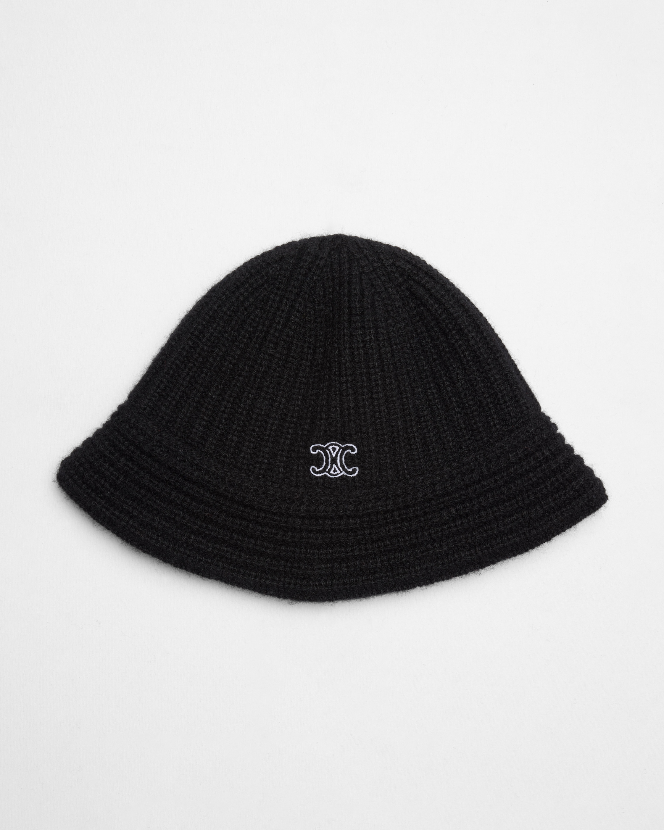 cloche beanie IN RIBBED CASHMERE - BLACK | CELINE