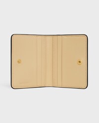 PORTE-CARTES à DEUX VOLETS TRIOMPHE STAMP VEAU SOUPLE GRAINé - SOFT TAN / Crème - PORTE-CARTES - 2 | CELINE