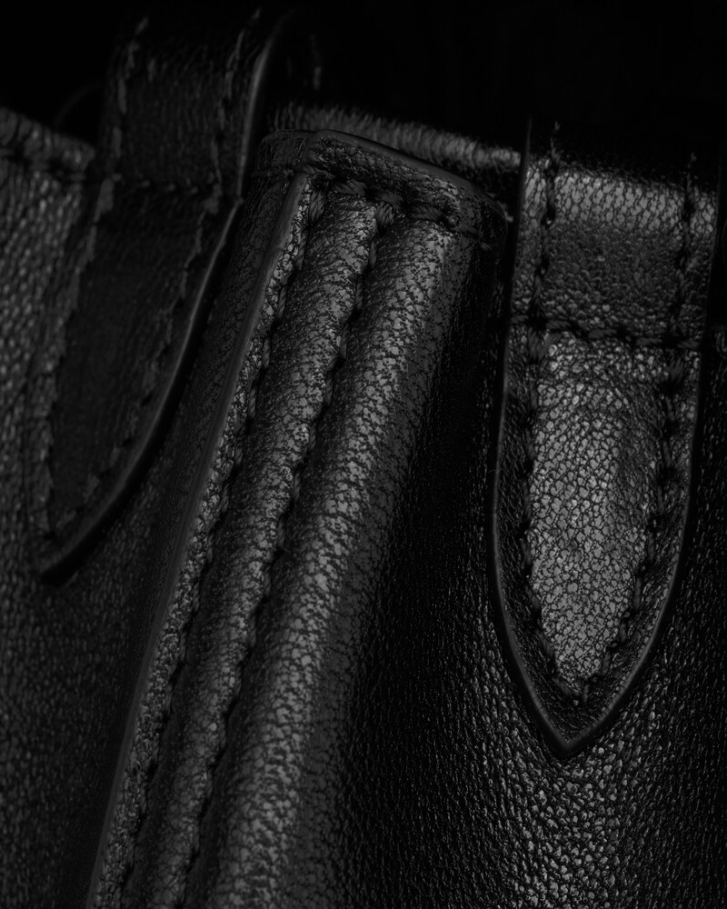 Sac à dos grand modèle EN AGNEAU BRILLANT - NOIR - NOUVEAUTÉS - 1 | CELINE