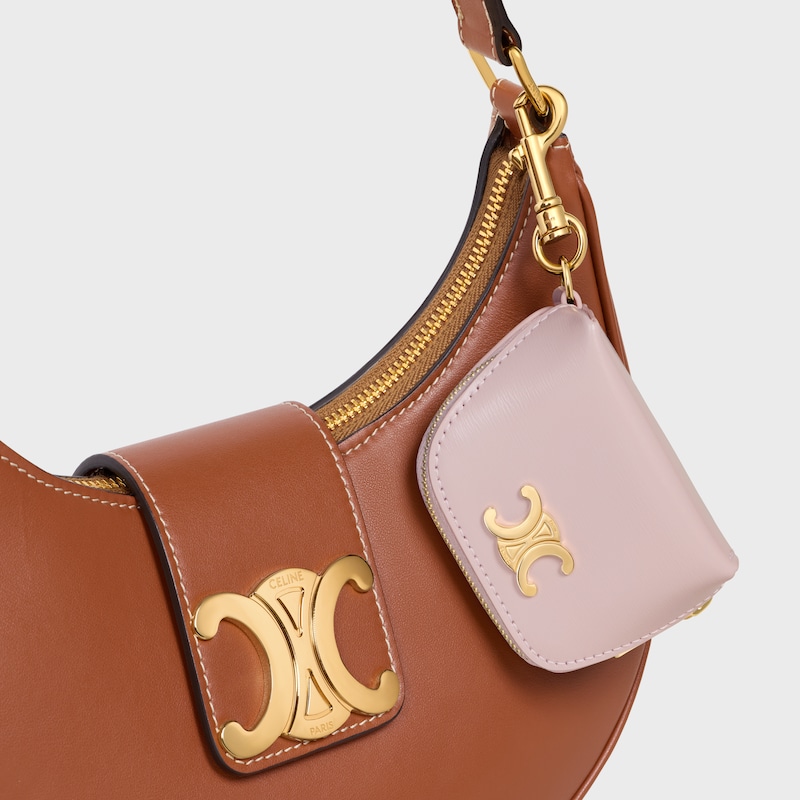 MICRO TRIOMPHE CHARM IN Shiny Calfskin - BLEACHED PINK - CHARMS AND ACCESSORIES - 1 | CELINE