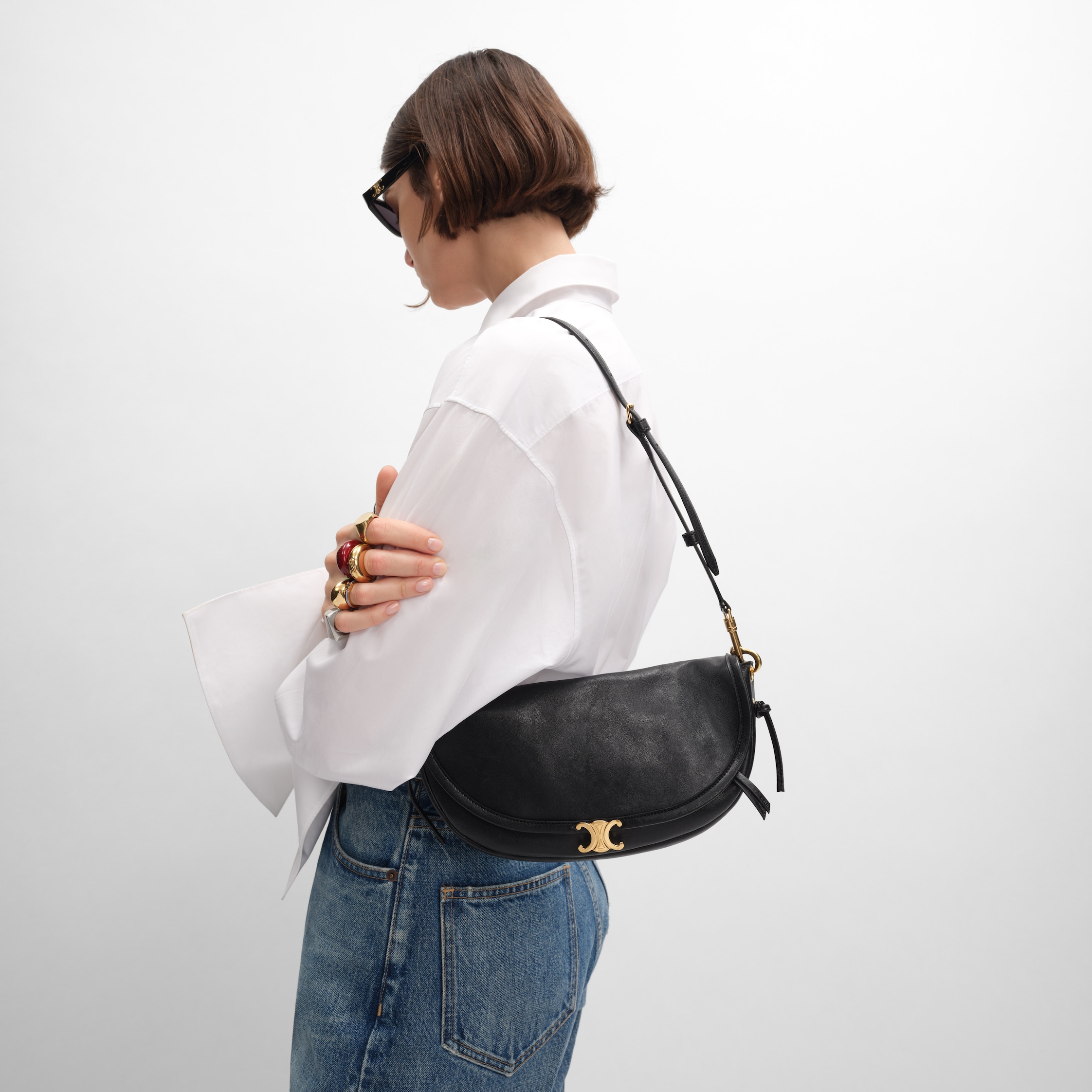 新品未使用【CELINE】リトルハーフムーン ソフトトリオンフ ブラック 話題の新作【CELINE】リトルハーフムーン ソフトトリオンフ (CELINE