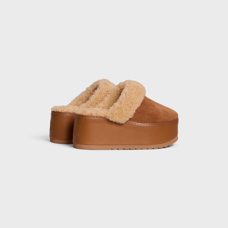 CELINE DANA MULE COMPENSÉE EN CUIR DE VEAU VELOURS ET SHEARLING - COGNAC -  - 1 | CELINE